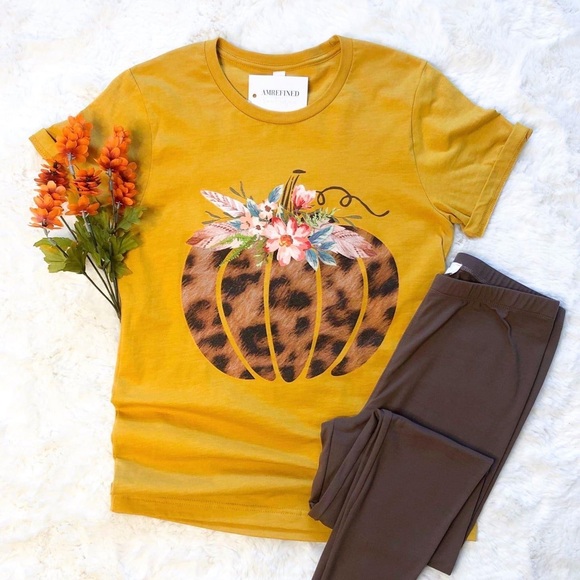 ✨LAST ONE ✨Leopard Print Pumpkin Tee - Picture 1 of 2
